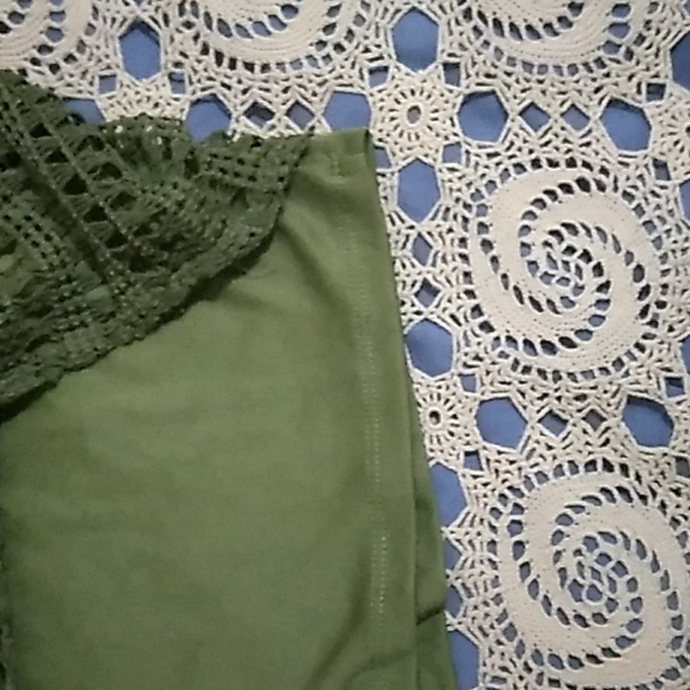 🐞NAIF Batwing Top - Picture 4 of 5